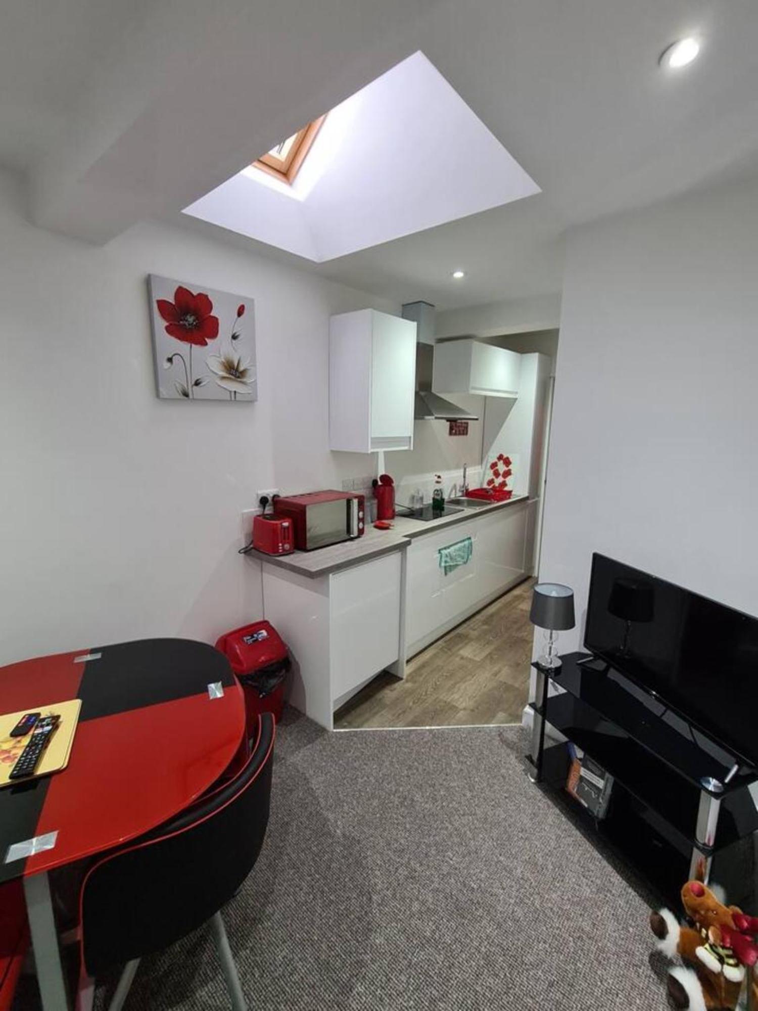 Апартаменты Cosy Corner - Town Centre Flat With Free Nearby Parking Шрусбери Экстерьер фото